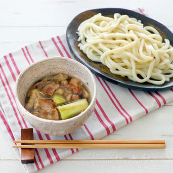 だし不要！昆布ぽん酢でさっぱり肉汁うどん