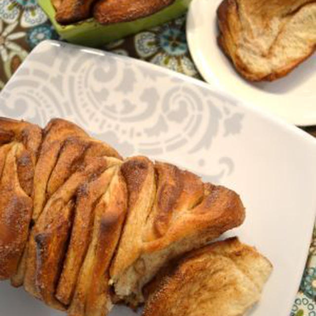 はがして食べるシナモンパン　Pull Apart Cinnamon Bread