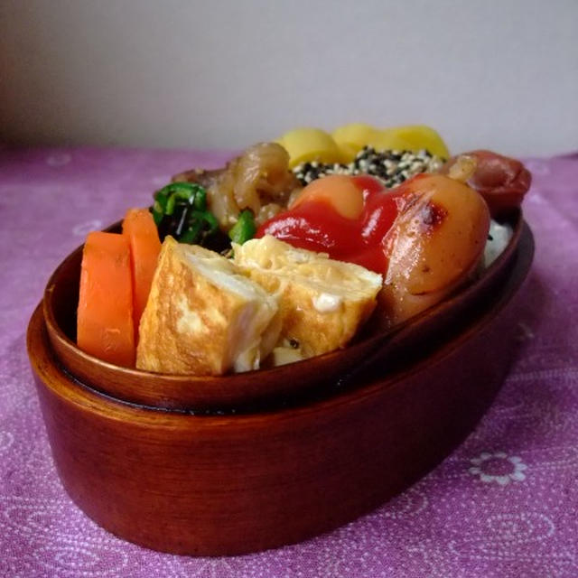 寝坊した日のお弁当。