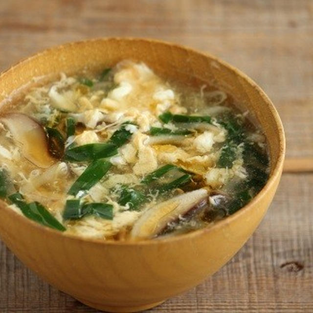 簡単スープ 卵とニラもやしの中華スープ By 山本リコピンさん レシピブログ 料理ブログのレシピ満載