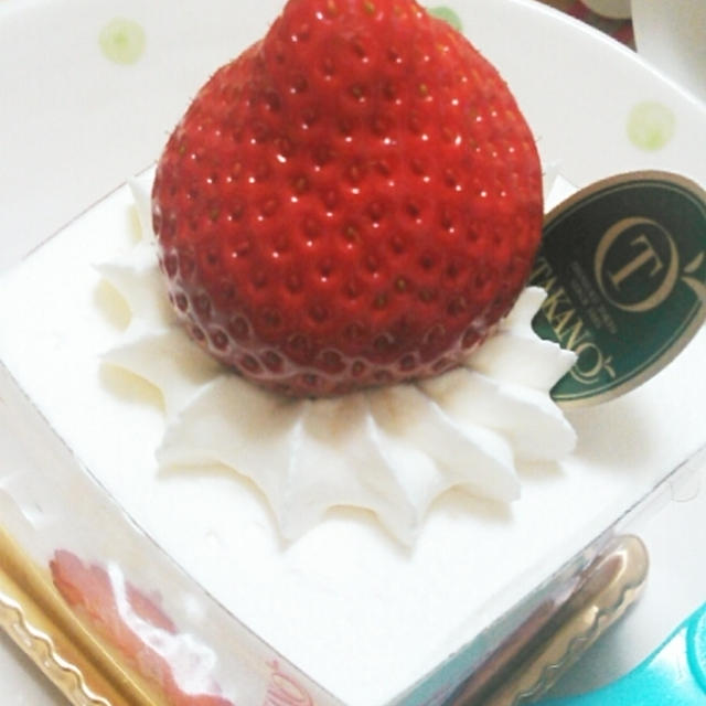 パパの誕生日にタカノのケーキ