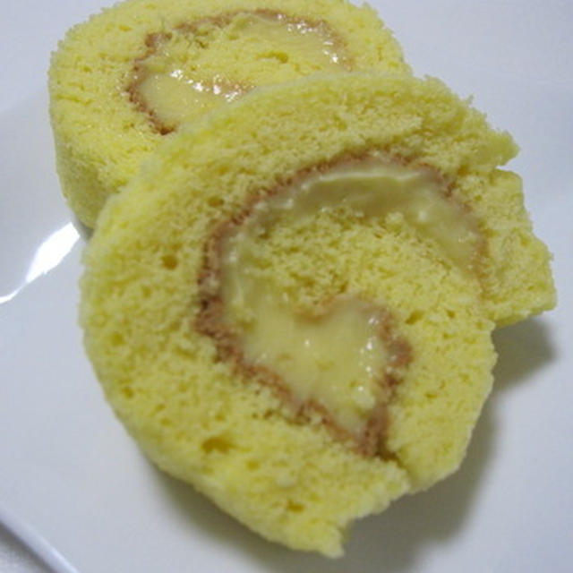 カスタードクリームロールケーキ By どんぐりさん レシピブログ 料理ブログのレシピ満載