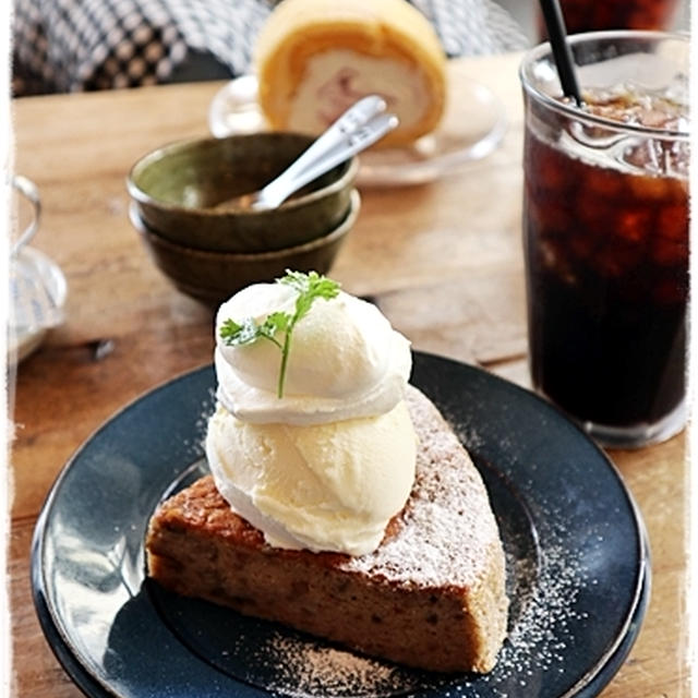 もっちりしっとりロールケーキ。