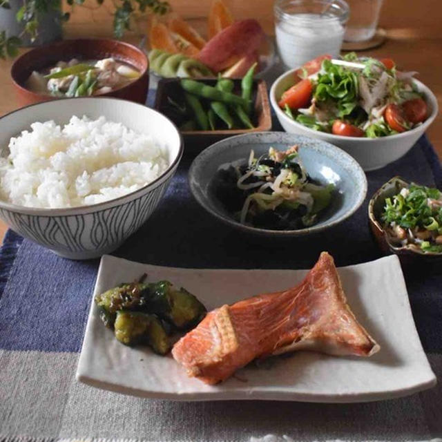 朝ごはんとおべんとー。