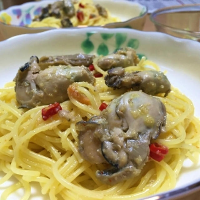 牡蠣のオイル漬けで明太子のパスタとコーン炒め♪