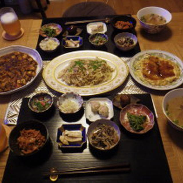 10/11の晩ごはん　焼きそば・カニカマ玉・麻婆豆腐で大皿は中華、小鉢は和