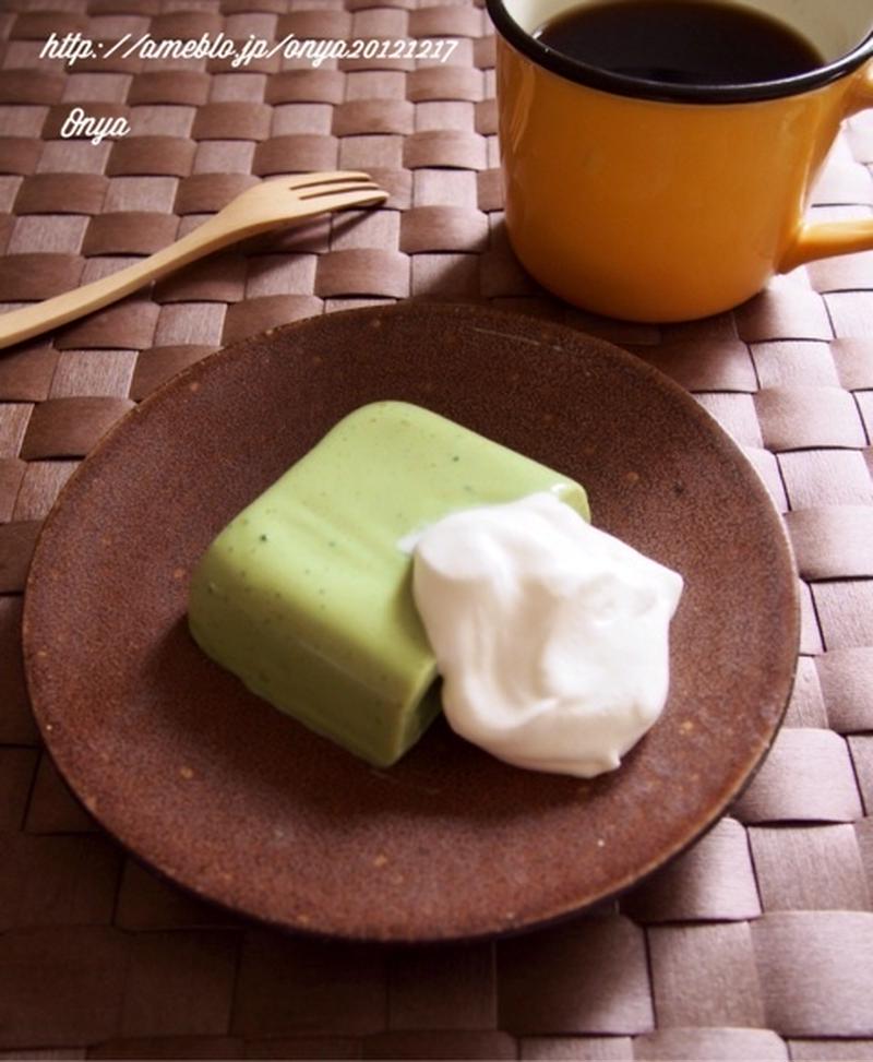 混ぜて冷やすだけ♪生クリーム不要♪抹茶のヨーグルトムース♪