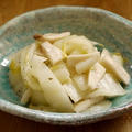 白菜の芯とエリンギでアゴ出汁炒め・しそ梅風味