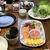 手巻き寿司 と 牛細切り肉のレタス包み。