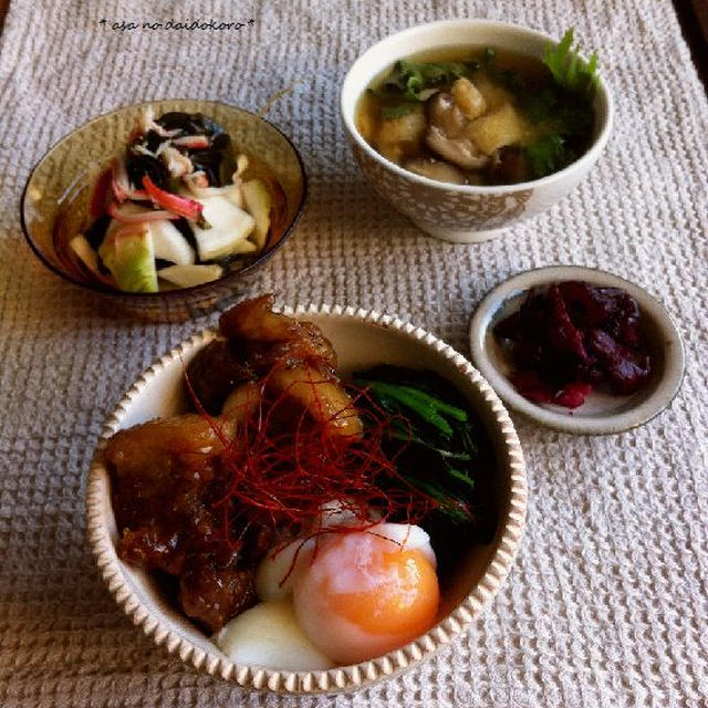 茹で豚バルサミコ酢炒め丼の朝ごはん