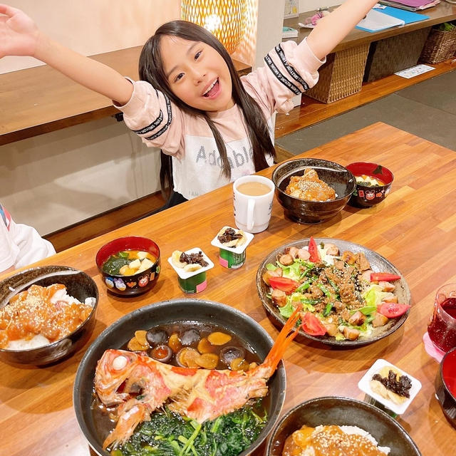 今夜はまぐろの韓国漬け丼です〜！！