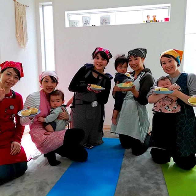 【開催報告】お腹も満足！体がスッキリと！「ママヨガ×フライパンで作れる春の桜あんぱん作り」