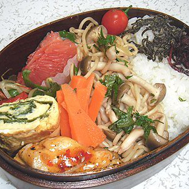 たらこスパ弁当。冬瓜のスープにはまる