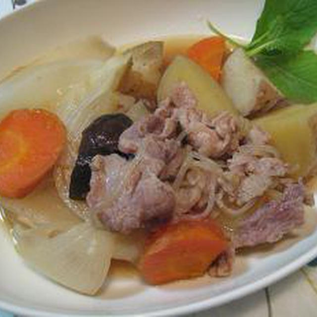 定番　肉じゃが