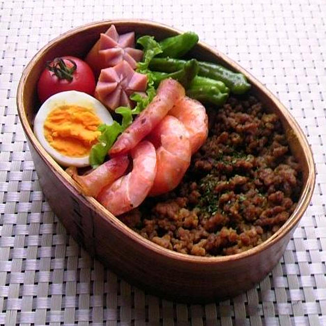 10．4　カレ―そぼろのお弁当