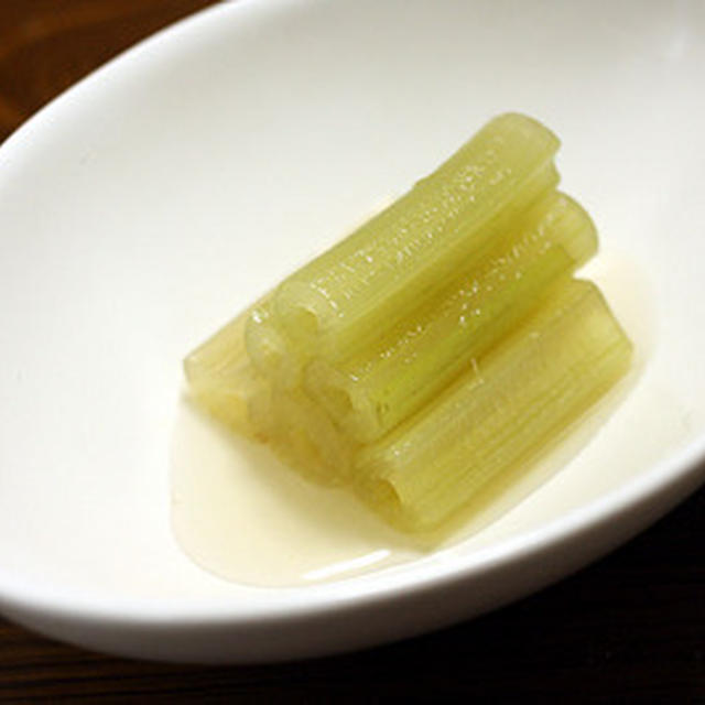 若ごぼうに手が出ず「フキの煮物」