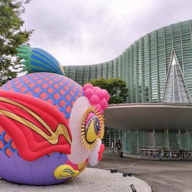 国立新美術館行ってから地元でサイゼ呑み