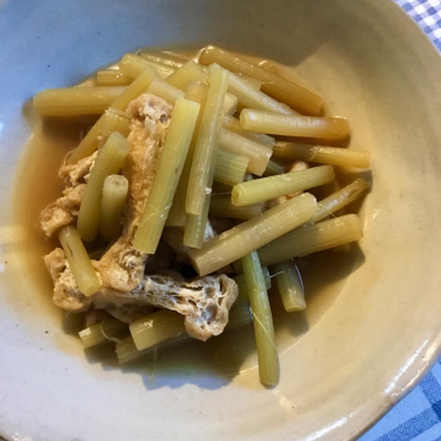 蕗を煮る、少し寂しい時間