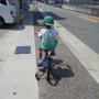 ちび太郎、自転車の練習中