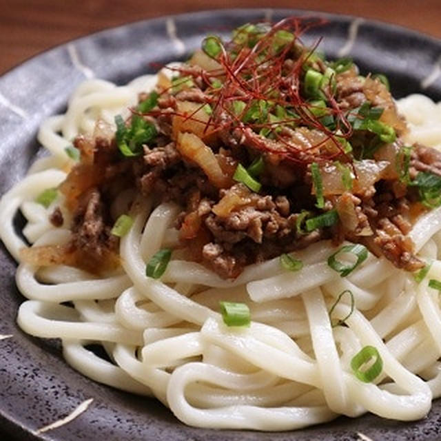 すぐ作れる♪「ひき肉のピリ辛混ぜうどん」