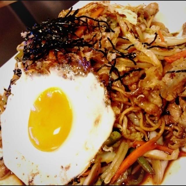 野菜たーっぷりでかさ増し〜♪うちのソース焼きそば*\(^o^)/*
