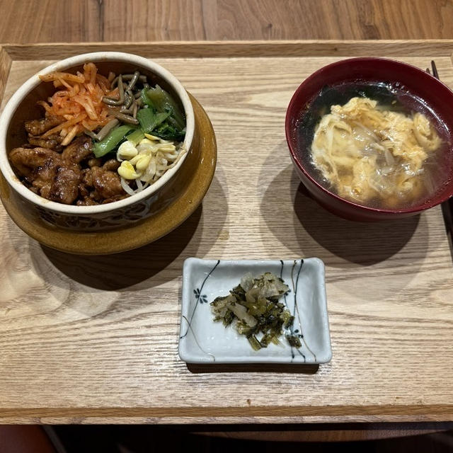 【献立】ビビンバ、わかめと卵のスープ、お漬物
