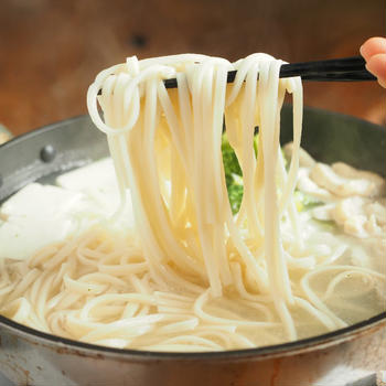 メシ通！「地獄炊き風フライパン湯豆腐うどん」を地獄のような激辛タレで食べる！