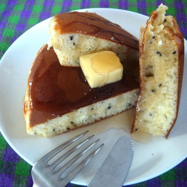 黒ごまチーズホットケーキ