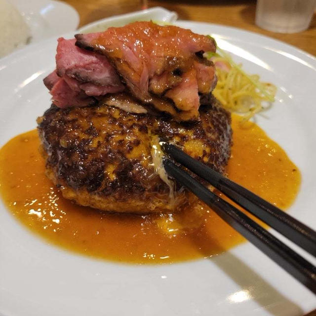 お腹いっぱいの天満はしご酒。立ち飲み→ハンバーグ→ピザ