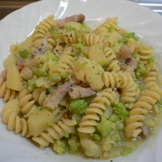くたくた野菜と塩豚のパスタ