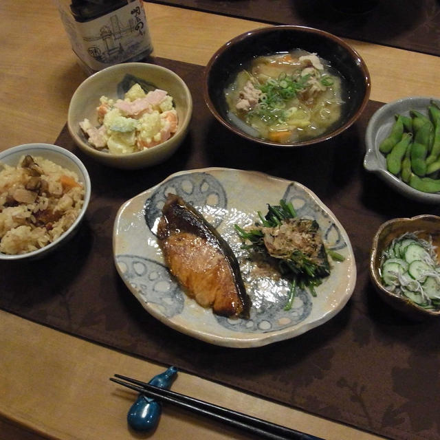 ブリの照焼＆鶏五目ご飯＆豚汁　と　我が家のススキ♪