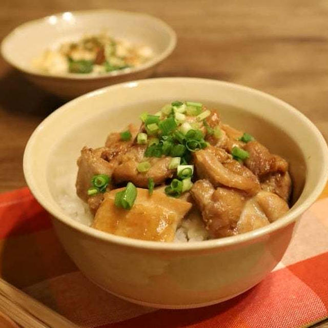 週明けは手軽にごはんもので♪「鶏肉の照り焼き丼」献立