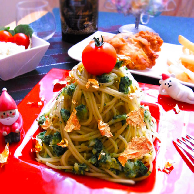 クリスマスツリーなジェノベーゼパスタ & LIVE・書籍のお知らせ♪