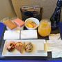 ANAプレミアムクラスの機内食第23弾★羽田⇔那覇便：軽食＆夕食★そして最近の羽田空港ラウンジでの軽食