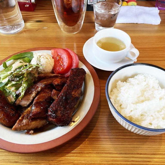 グリルポークスペアリブを食べる 〜シュミノクラウス〜