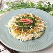 レンジで簡単♪キャベツとニラと鶏胸肉のオートミールお好み焼き