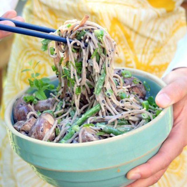Soba Salad with Lemon Miso Dressingレモン味噌ドレッシングで蕎麦サラダ