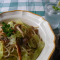 混ぜるだけパスタ・・鶏とキャベツとしめじとバジルで