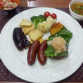 【お誕生日献立】ハンバーグ、ソーセージ燻製、グリル野菜、きのこマリネ、野菜スープ、パン、ミルクレープ