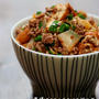 厚揚げのキムチそぼろ炒め丼