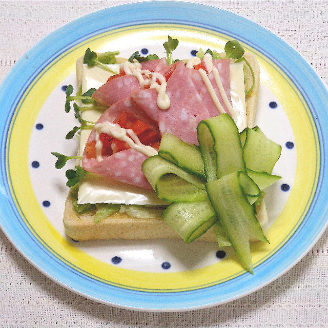 野菜たっぷり！サラダブーケのデコパンでヘルシー朝食。　