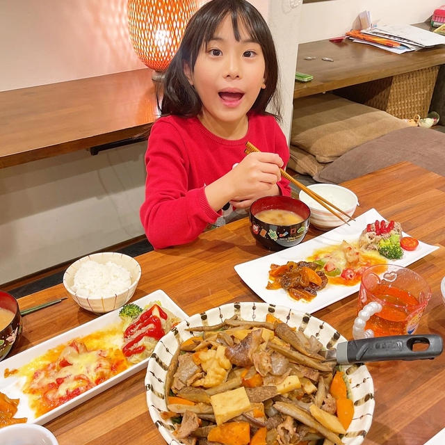 今夜はなめこの味噌汁と煮物です！！