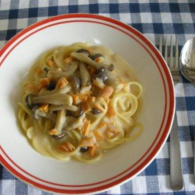 からすみとしめじのクリームパスタ
