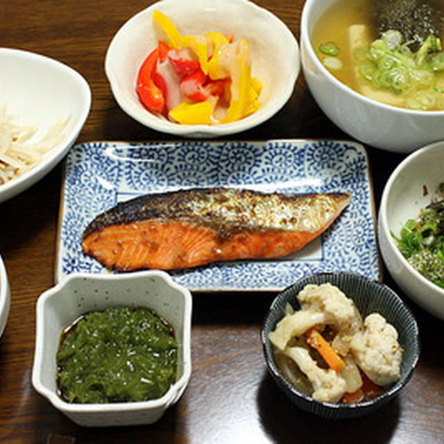 鮭の柚子胡椒醤油焼きと冷蔵庫の中身