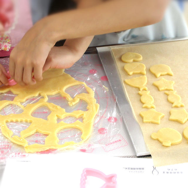 【レポ】出張レッスン／［夏休みイベント］親子料理教室 時短の生地レシピで！型抜きクッキーをつくろう！