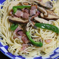 12月10日　　ベーコンと野菜の辛い辛い和風パスタ