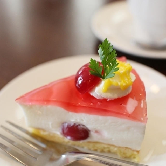 アメリカンチェリーのレアチーズケーキ