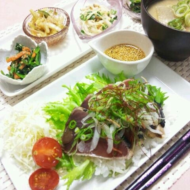 ＊晩ごはん＊～鰹のタタキ de 韓国風☆サラダ丼～