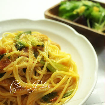 小松菜とベーコンのトマトクリームパスタ
