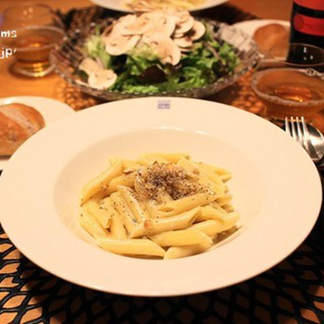 パスタ番長の『ブルーチーズパスタ』の夜ごはん。